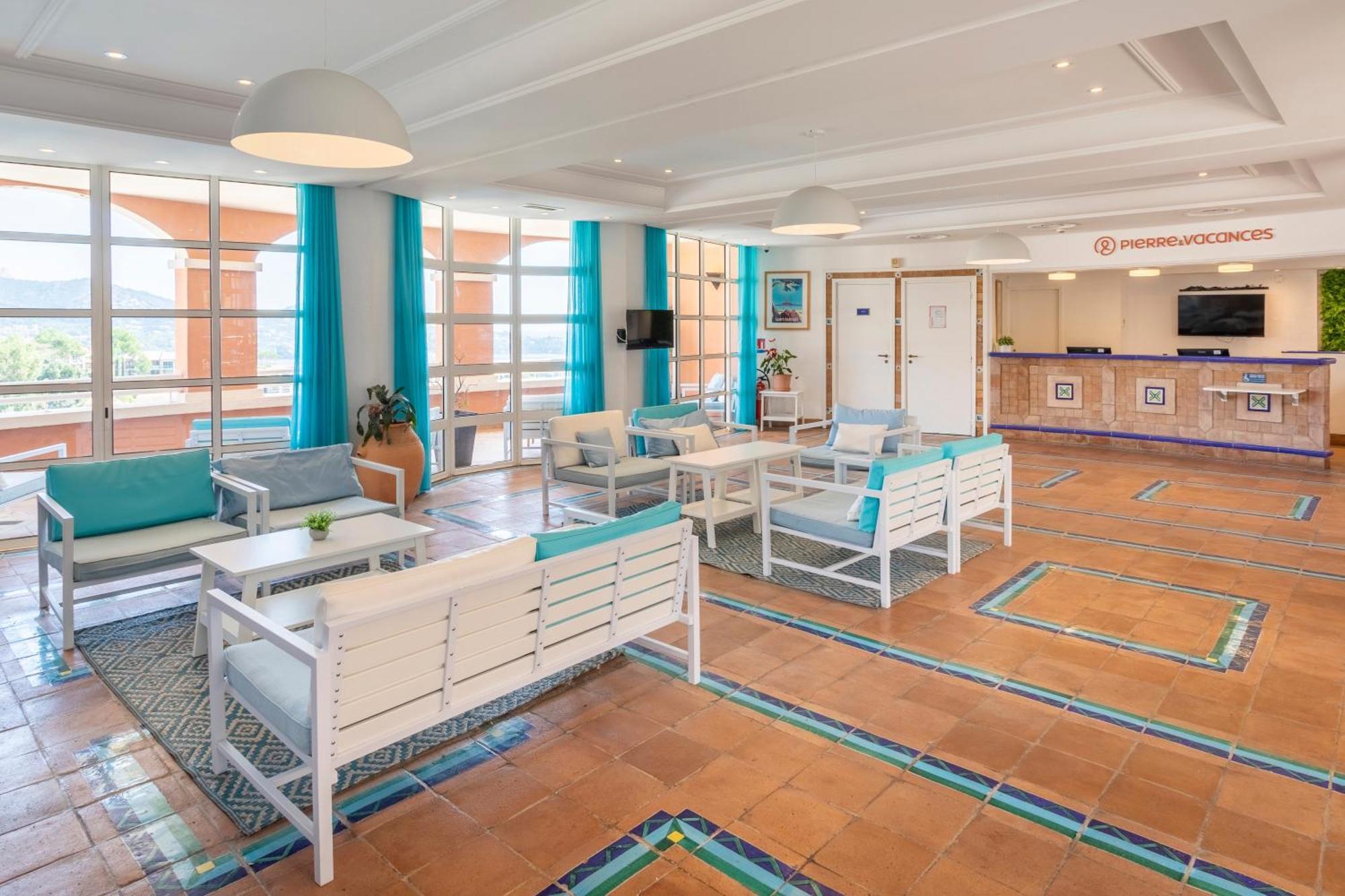 Hotel De L'Esterel Pierre & Vacances Сен-Рафаэль Экстерьер фото